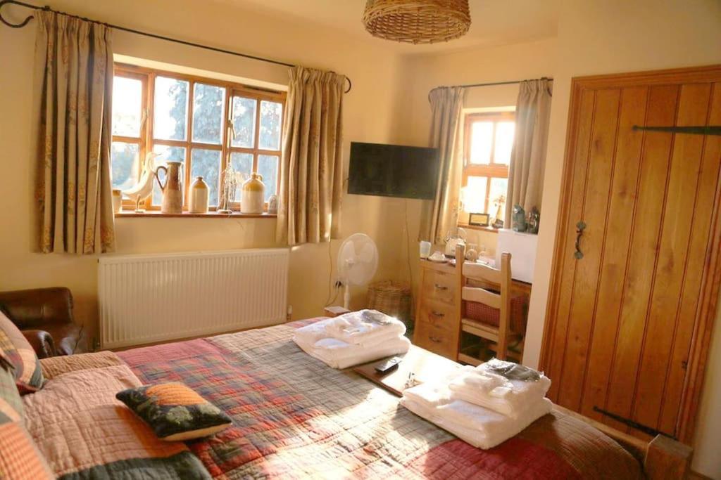 Bumbleberry Cottage Gresford Exterior photo